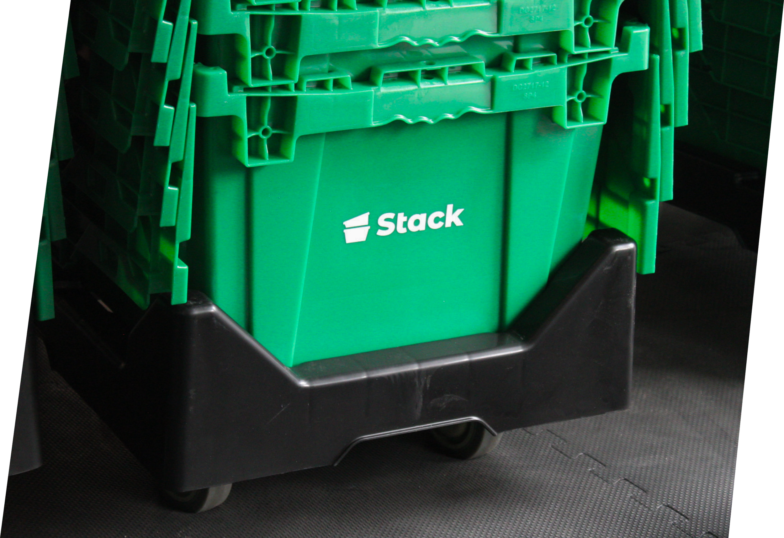 plastic-moving-bins-for-rent
