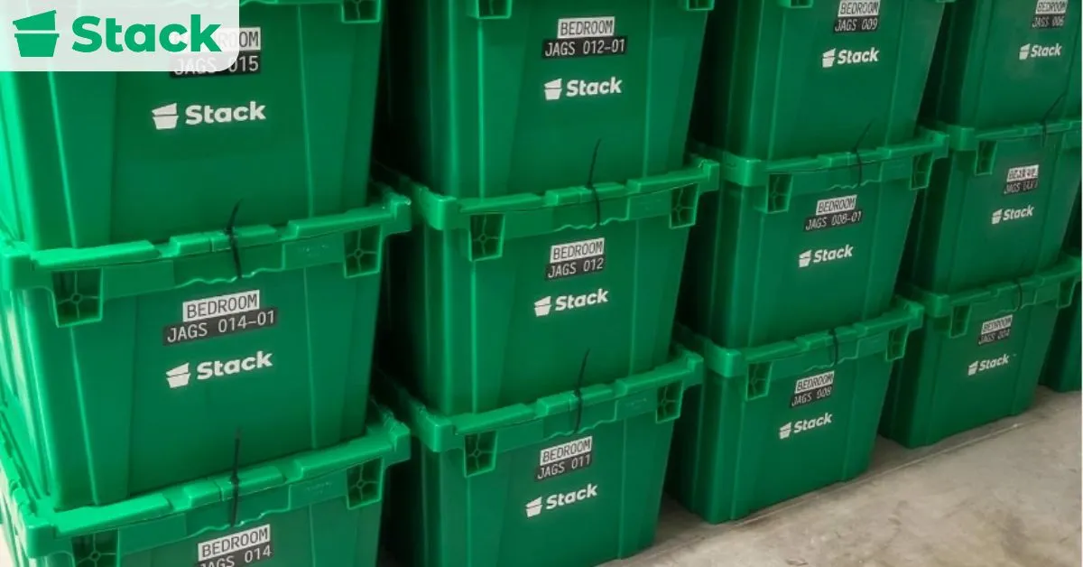 Image comparing buying cardboard moving boxes versus renting reusable plastic bins, showing cost savings and convenience for moving.